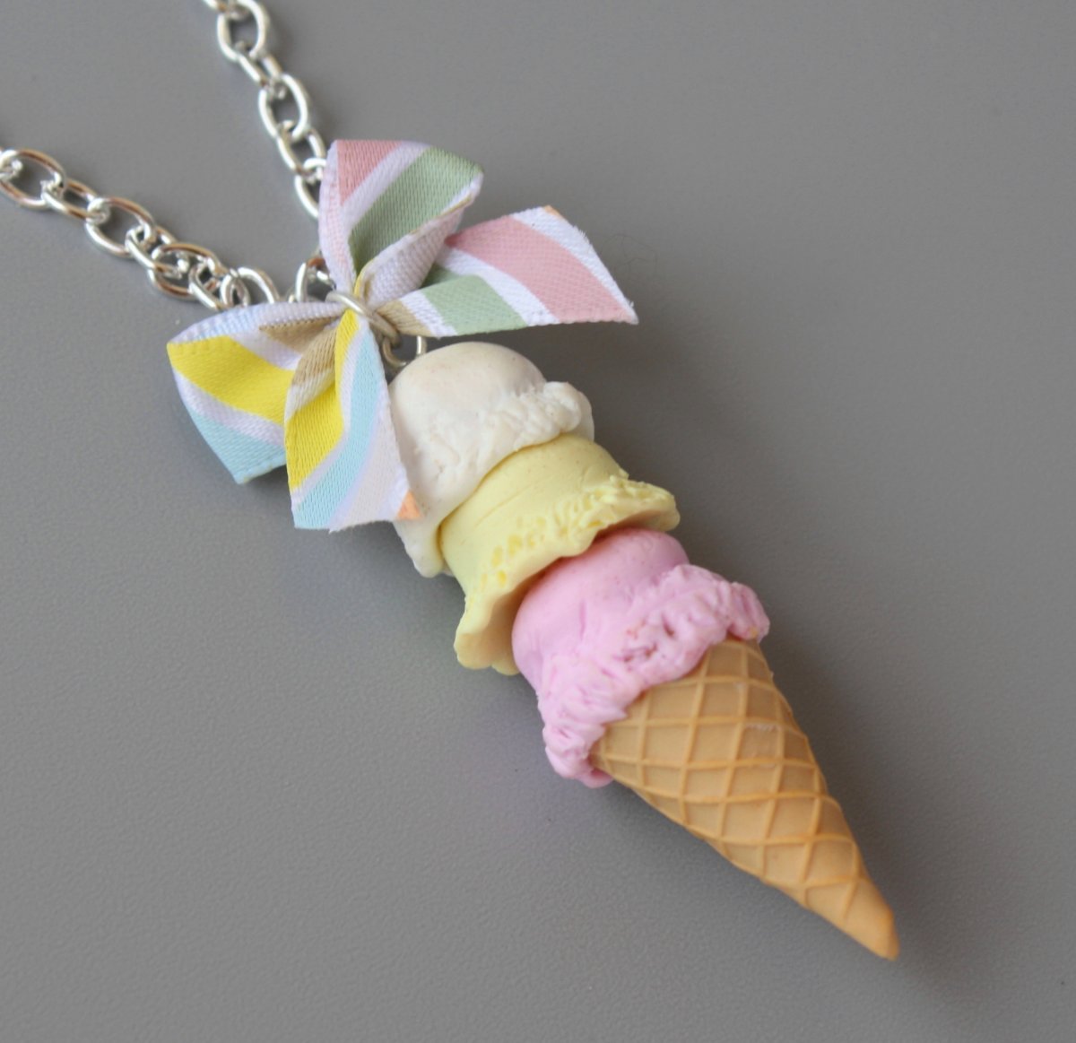 kopečková  zmrzlina  ..  s mašličkou