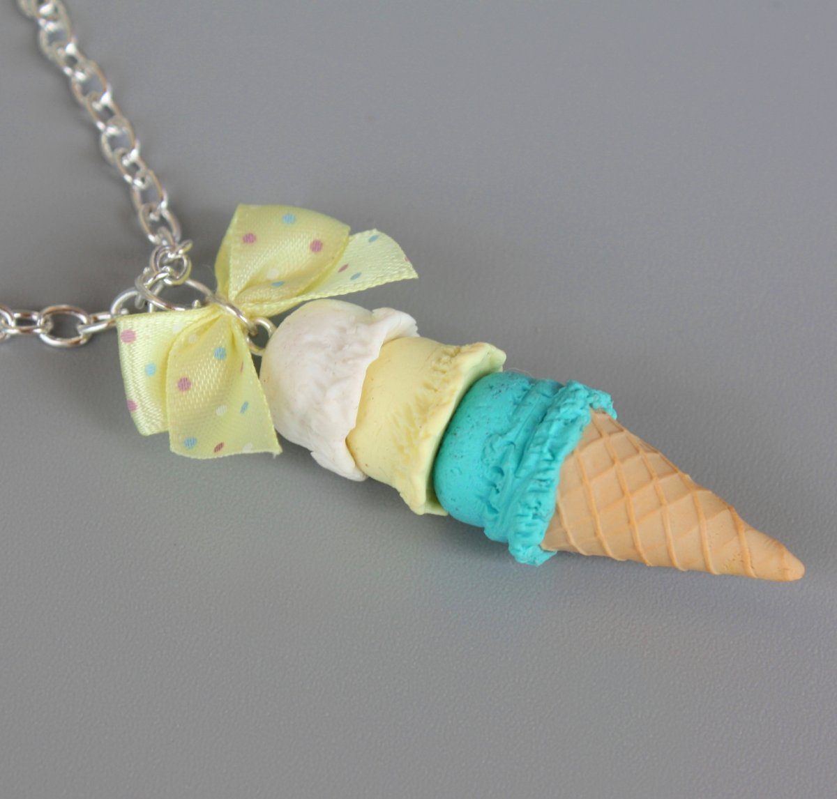 kopečková  zmrzlina  ..  s mašličkou