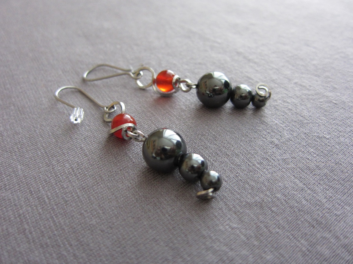 Třešnička na hematitu ...