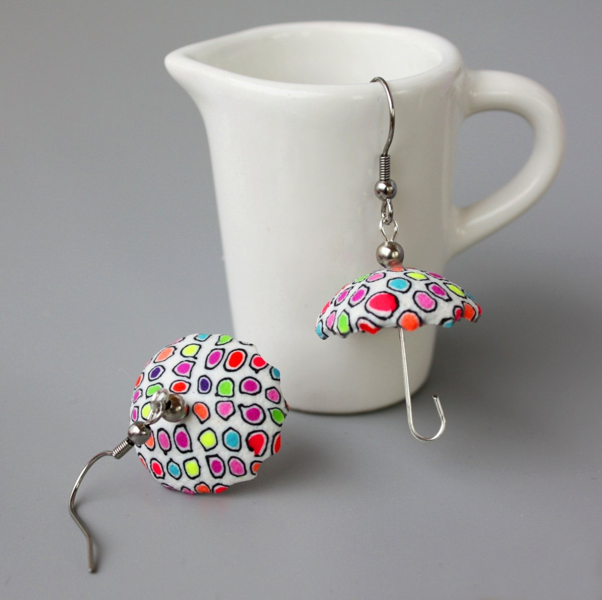 i v dešti elegantní ...  deštníky , deštníčky