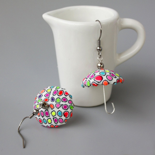 i v dešti elegantní ...  deštníky , deštníčky