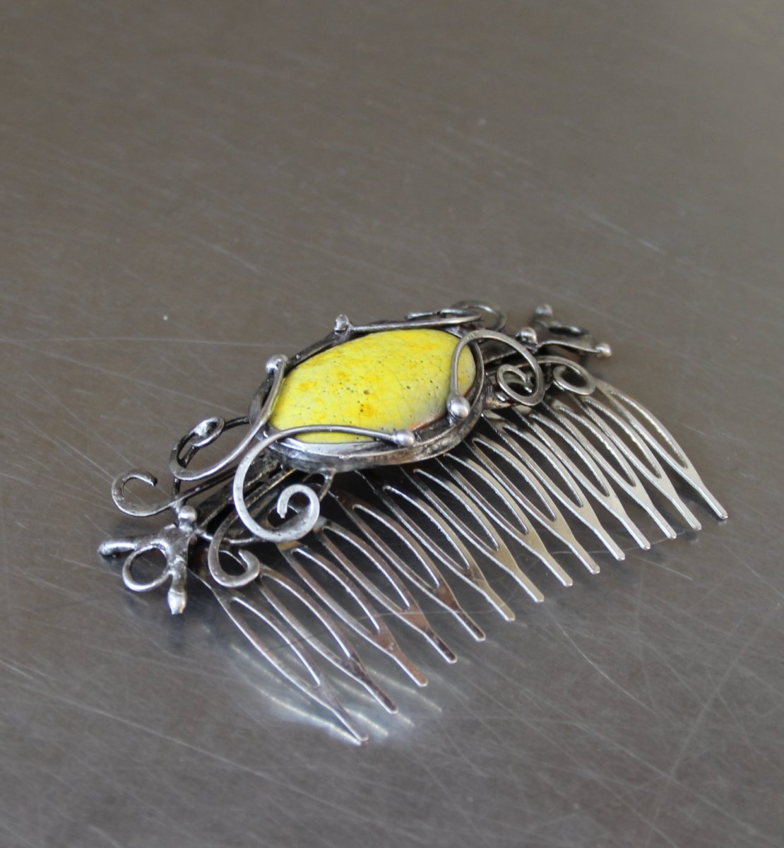 HŘEBEN CITRÓN VE VLASECH