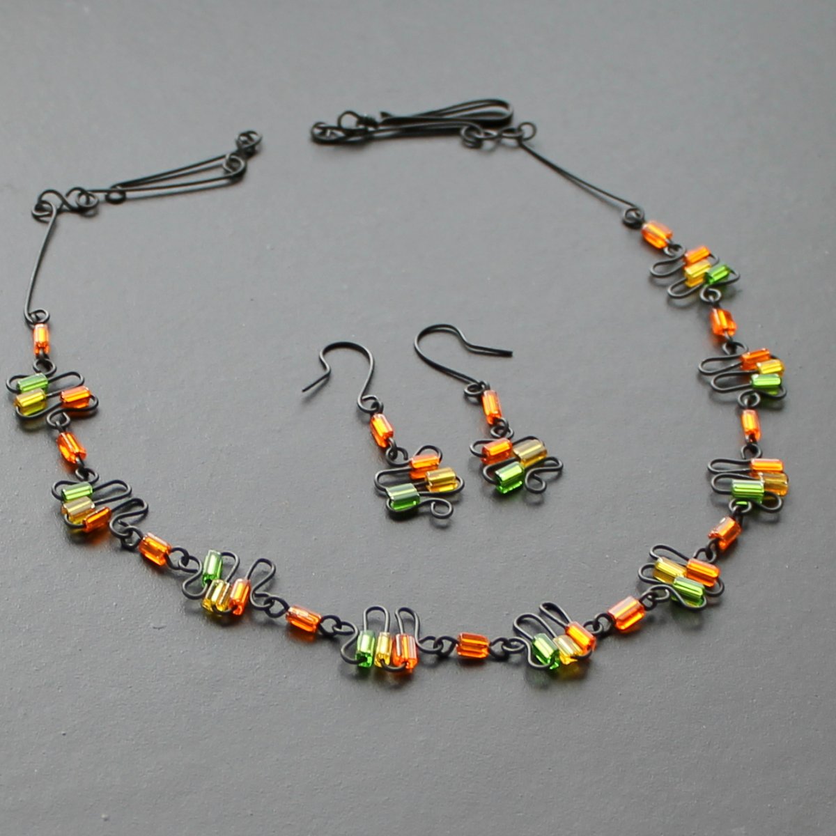 TRIKOLORA - ORANŽOVÁ, ŽLUTÁ A ZELENÁ