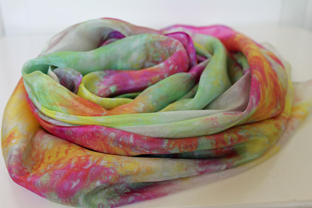 Hedvábná šála barevná