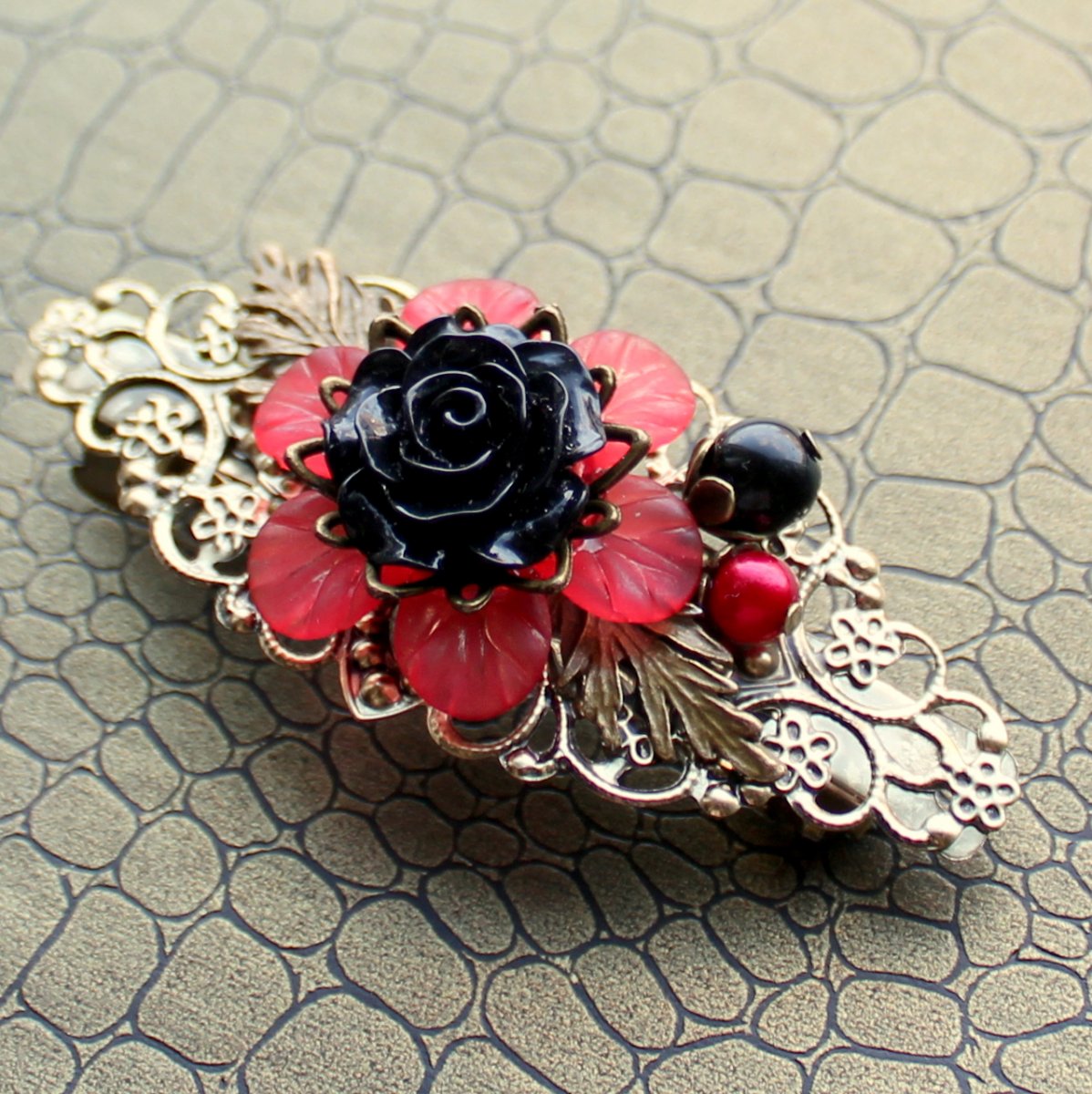 Květinová francouzská sponka do vlasů