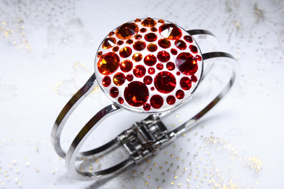 Oranžovo-červený náramek