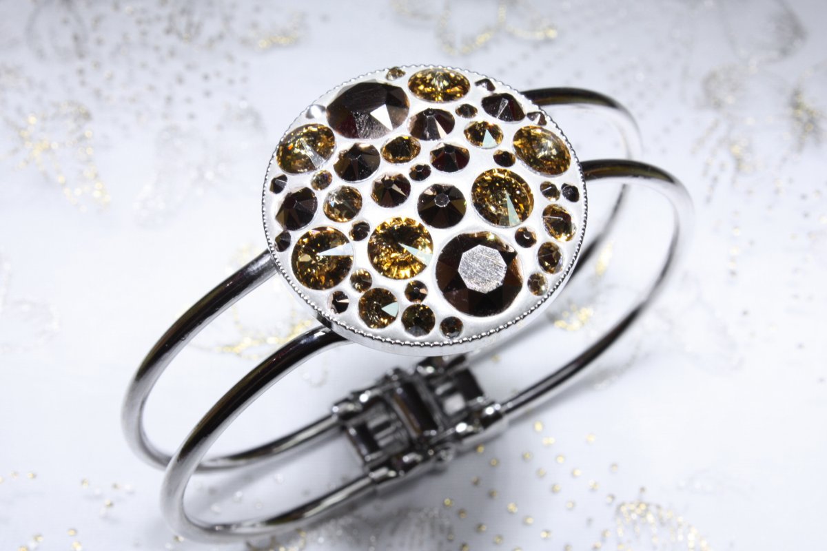 Kovovo-zlatý náramek