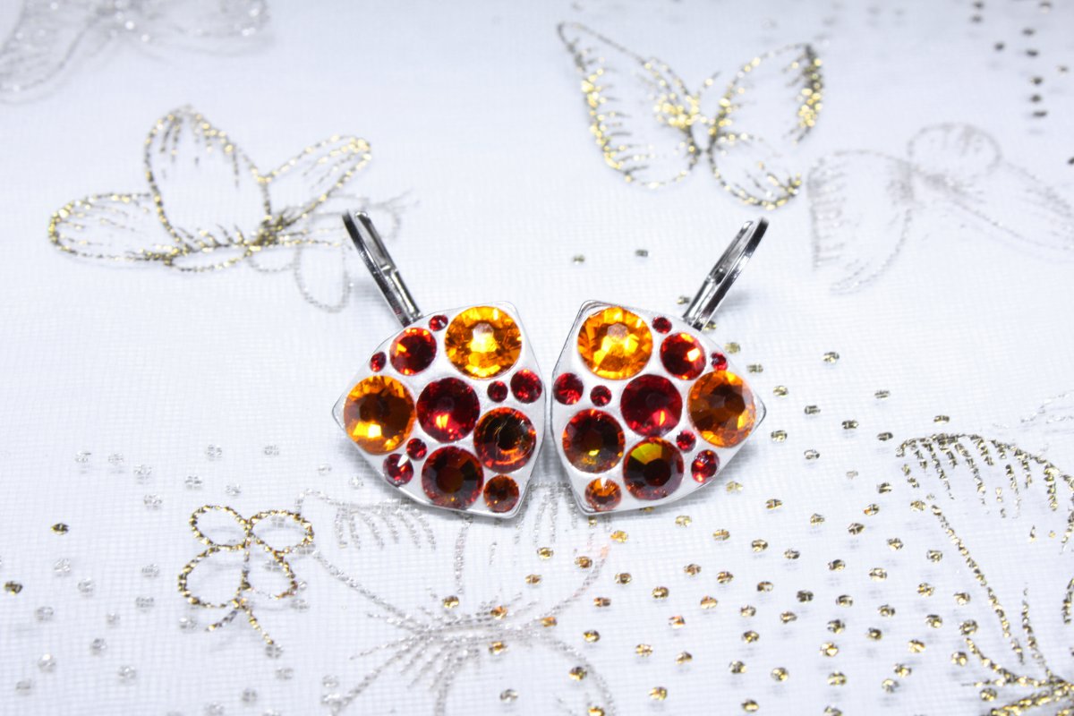 Oranžovo-červené trojůhelníčkové náušnice 