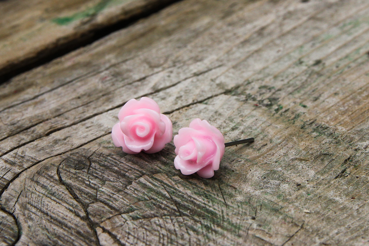 Světle růžové kytičkové pecky