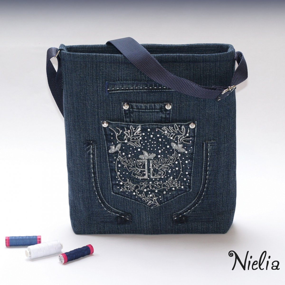 Se stříbrnou nitkou z noční oblohy (jeans)