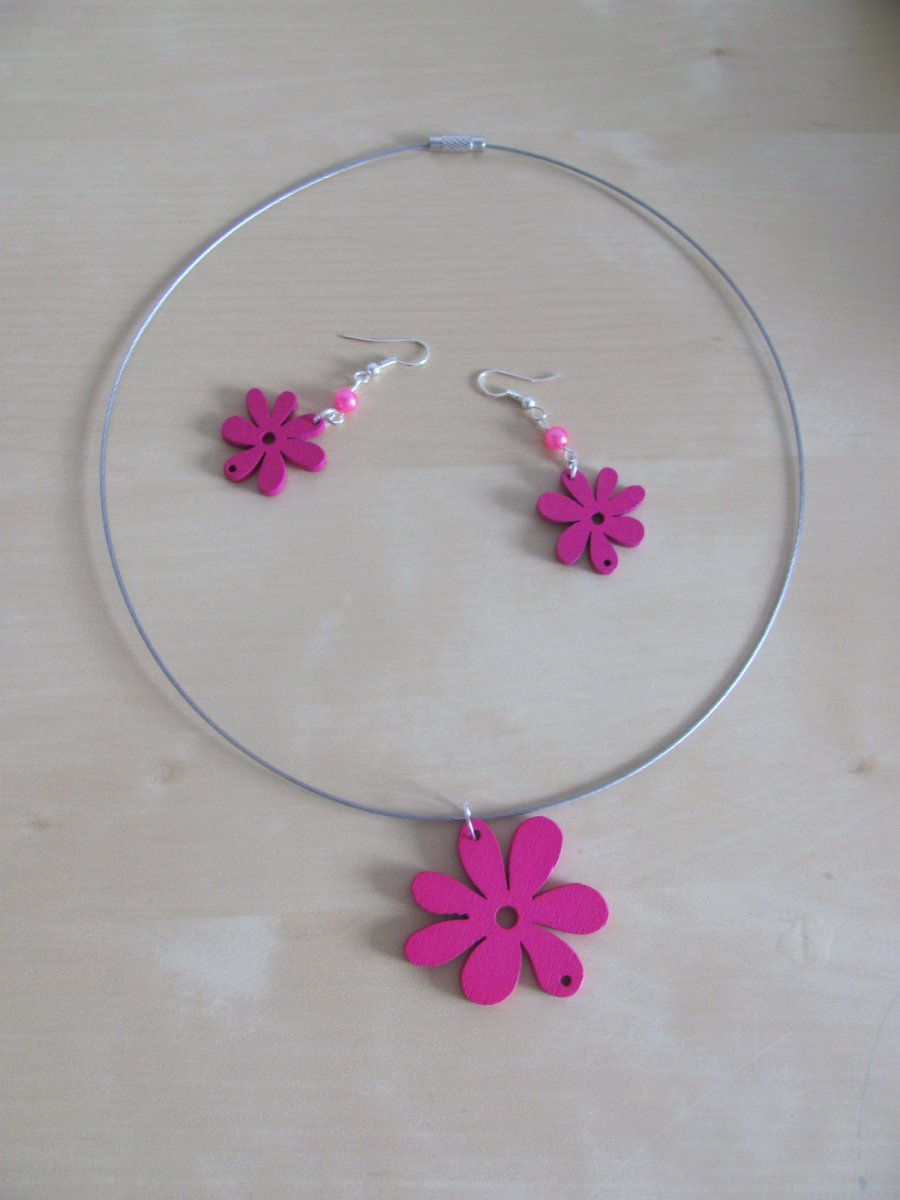 Dřevěné kvítky růžové - kruh