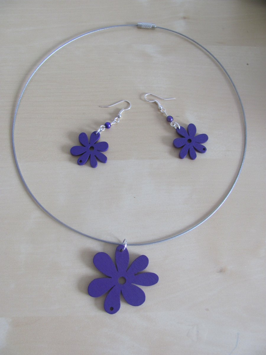 Dřevěné kvítky fialové - kruh