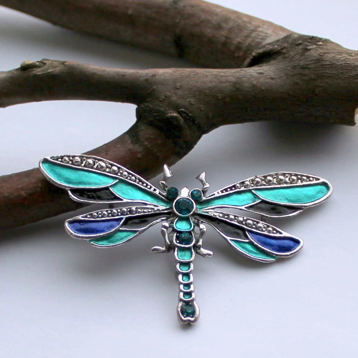 Luxusní vážka - brož