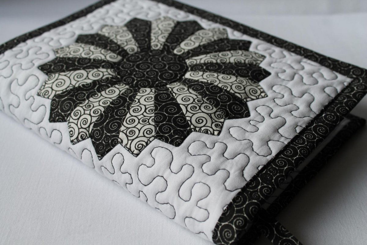 Obal na knihu se záložkou-černý