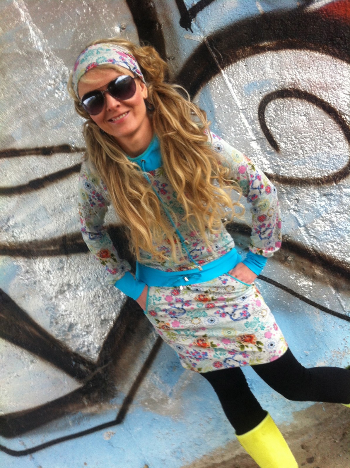 Šatky s kapucí a šátkem