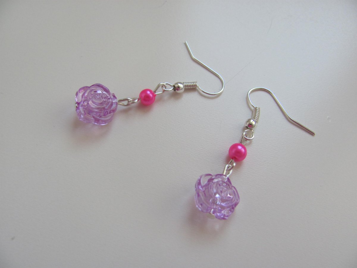 Růžovofialkové květinky