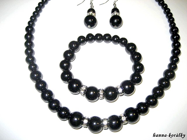 Souprava - náhrdelník , naušnice a náramek