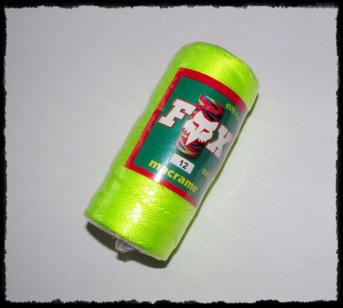 Nitě Hilo macramé neonově žlutá 4m