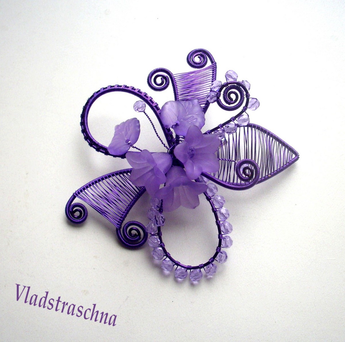 Drátkytka brožová lila