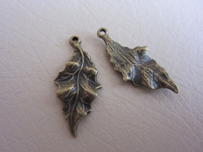 List 28 x 12 mm - 2 kusy