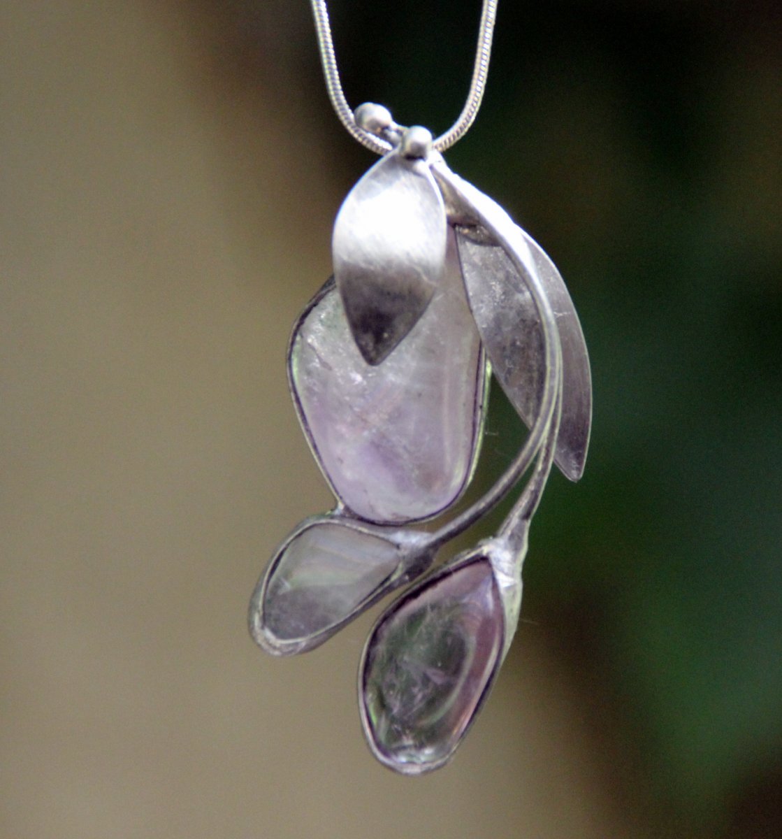 NÁHRDELNÍK AMETYSTOVÝ KVĚT