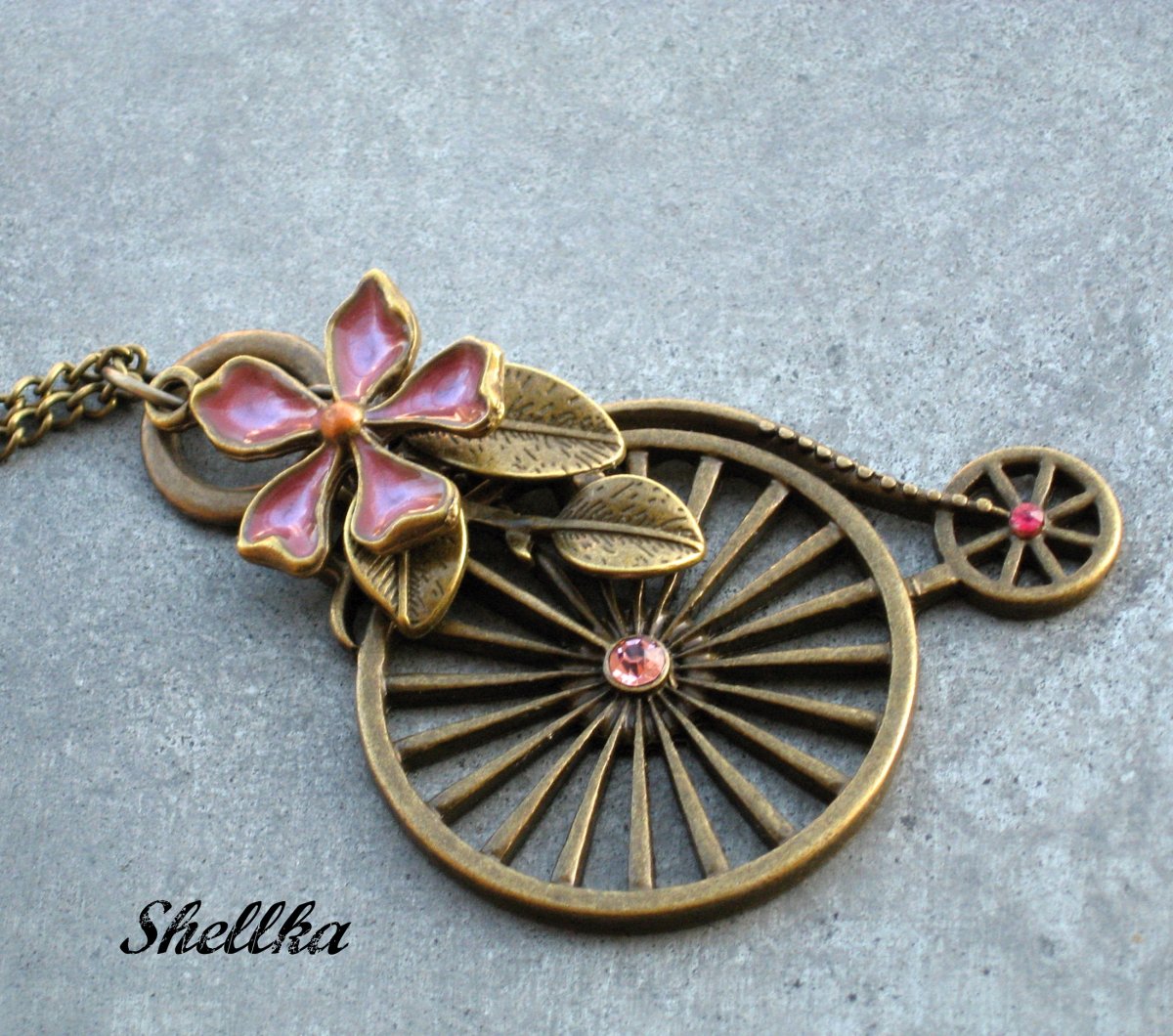 Náhrdelník velociped ,,MEADOW FLOWERS,,