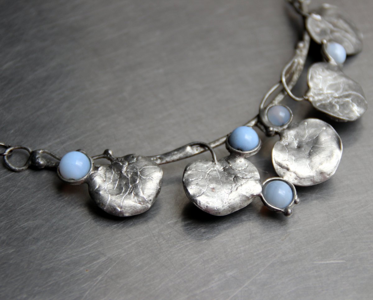 NÁHRDELNÍK MODRÉ BLATOUCHY