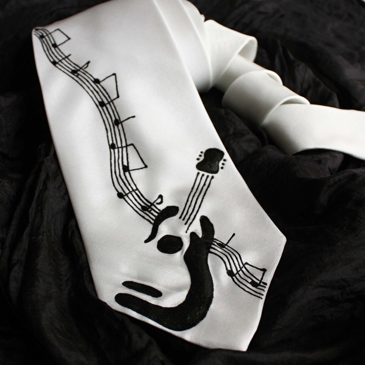 hedvábná kravata pro kytaristu