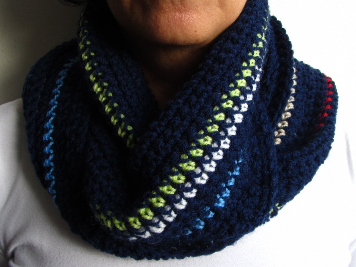 PRUHOVANÝ NÁKRČNÍK PRO DÁMY I PÁNY