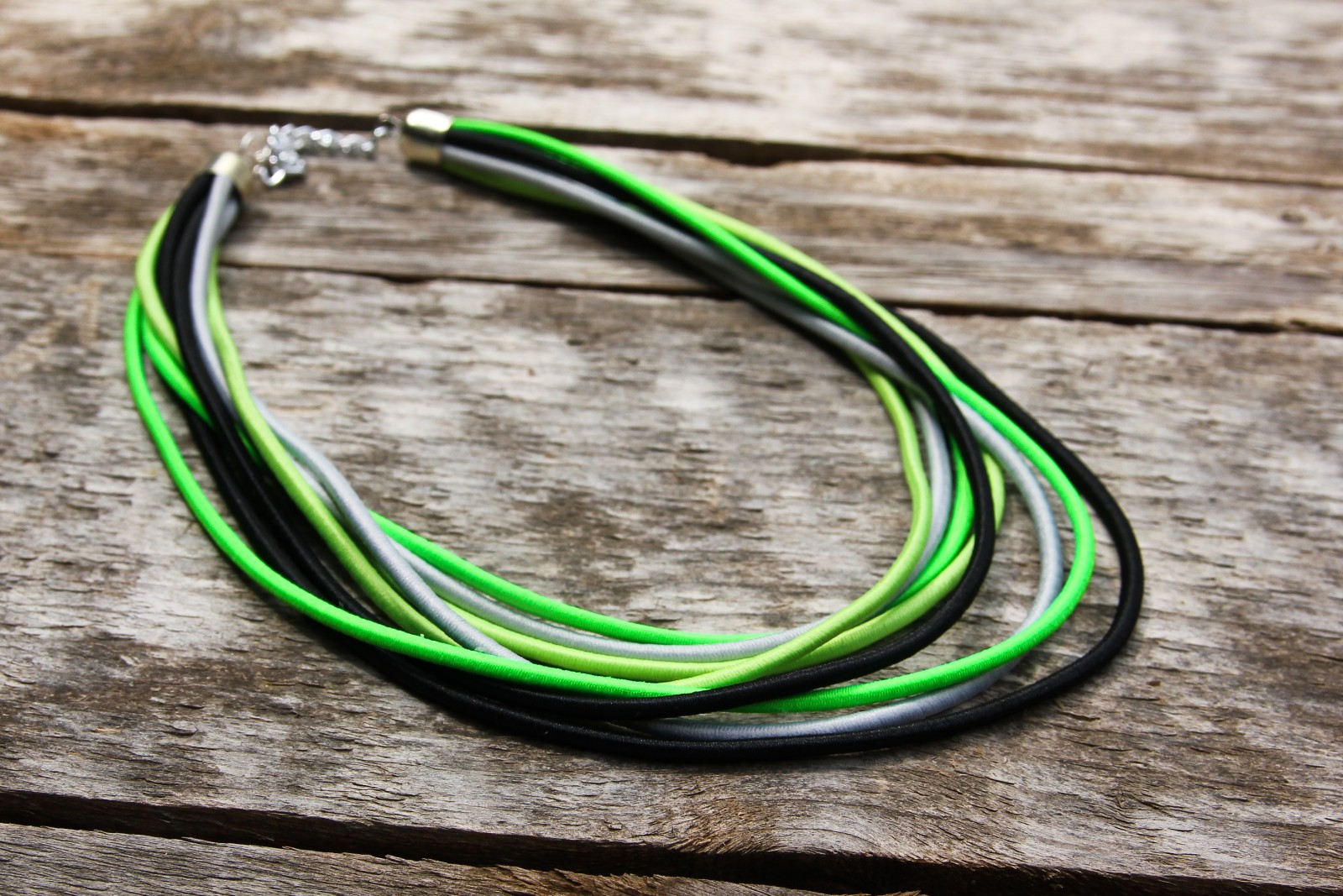 Pruženkáč do zelena 