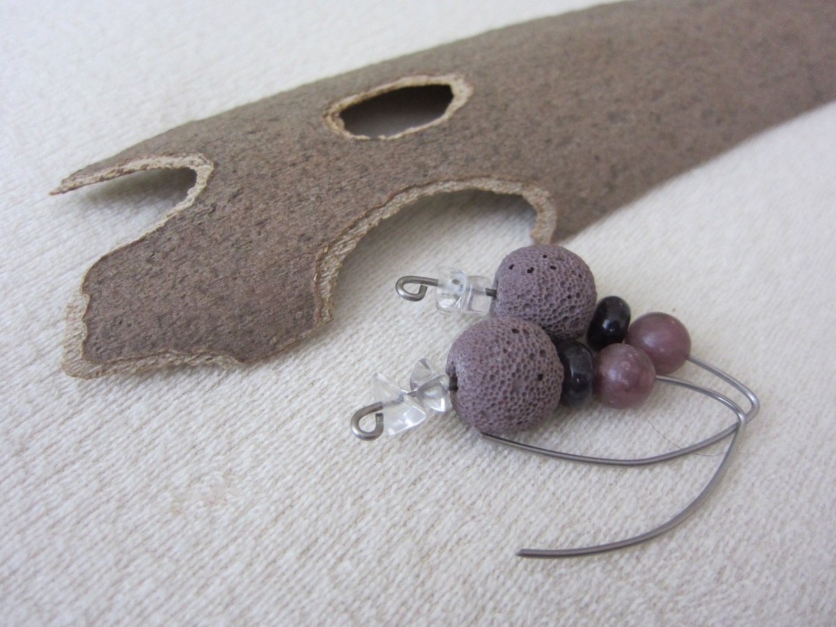 Na kameni kámen - lila tóny