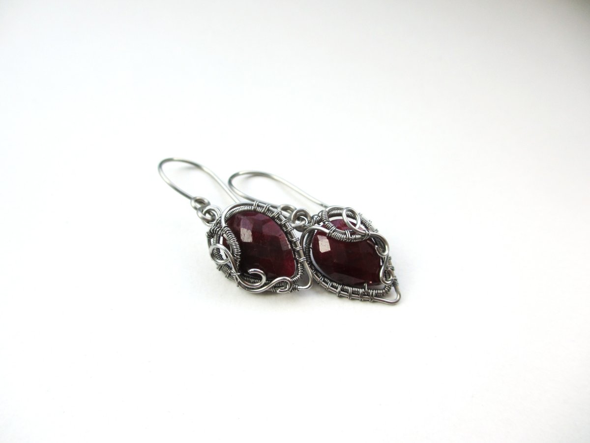 Rubínové náušnice