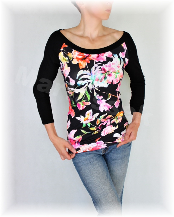 Triko s květy vz.152