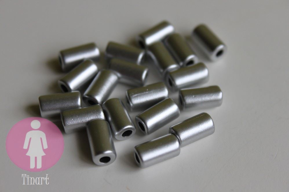 Korálek plastový váleček 10x5mm Ø3mm STŘÍBRNÁ-19ks