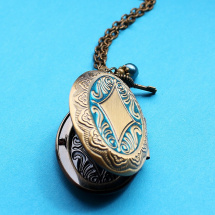 Medailonek s klíčkem - náhrdelník