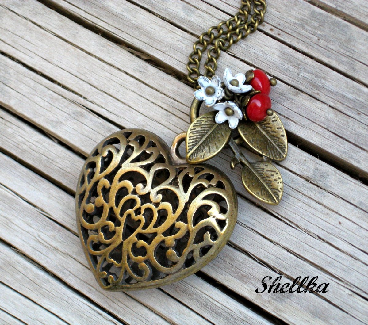 Náhrdelník,,KDYŽ ROZKVETOU JAHODY,,