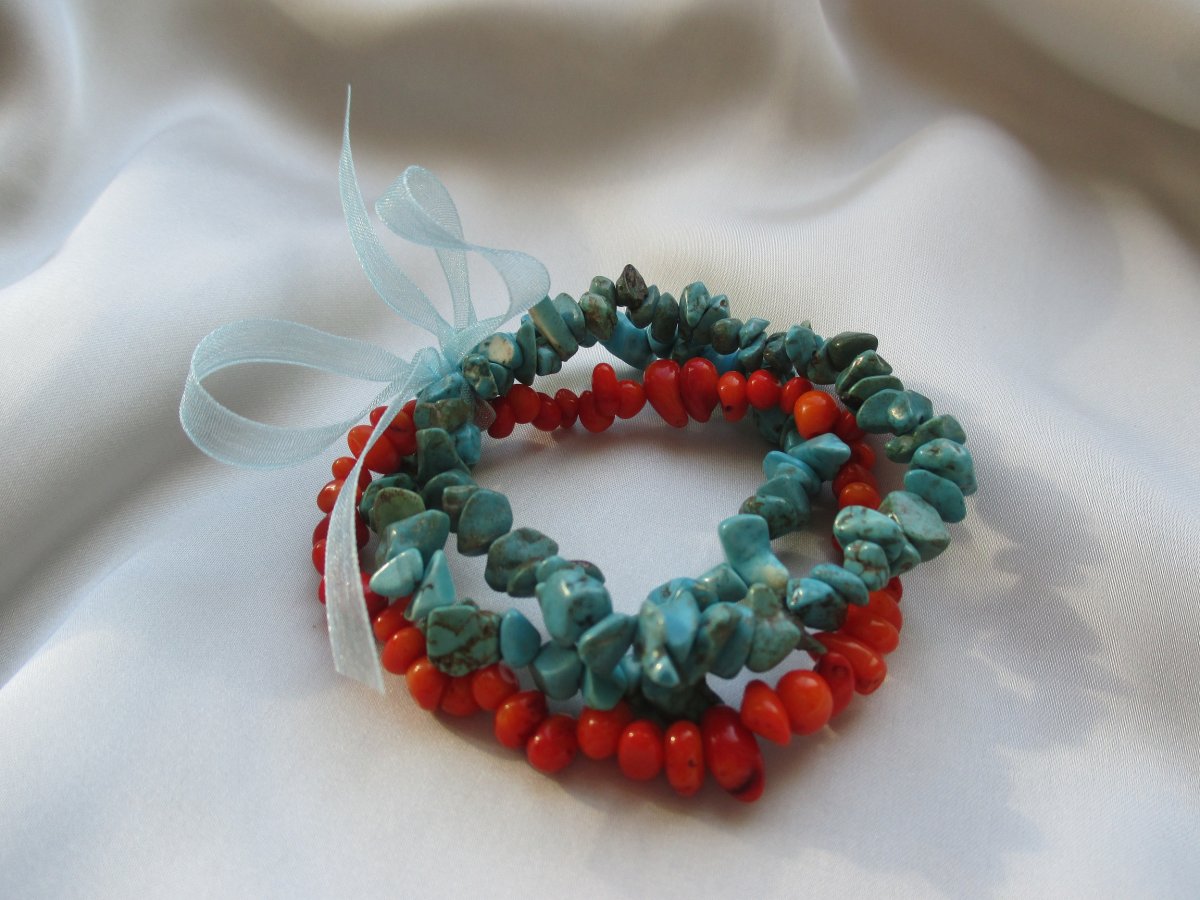 Tyrkenit a oranžový korál...