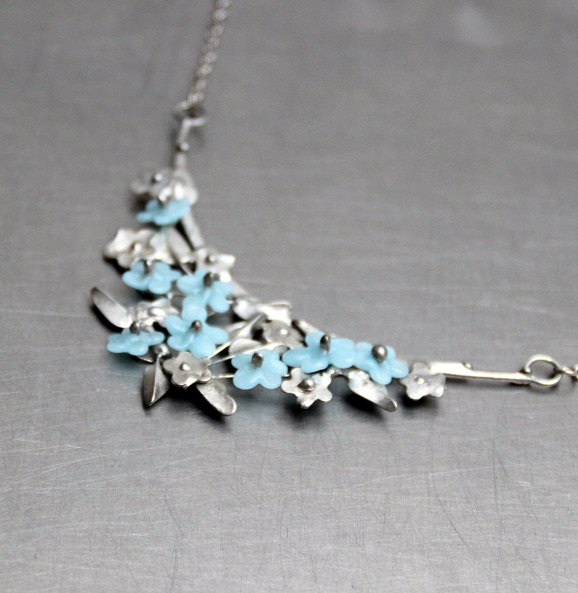 NÁHRDELNÍK POMNĚNKOVÉ NEBE