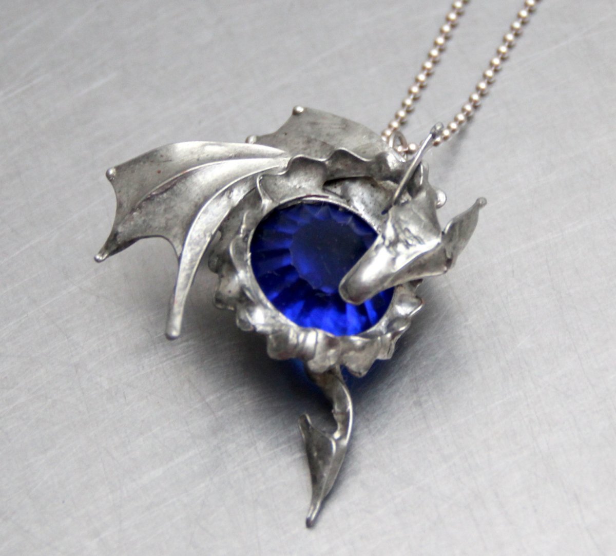 NÁHRDELNÍK BLUE DRAGON