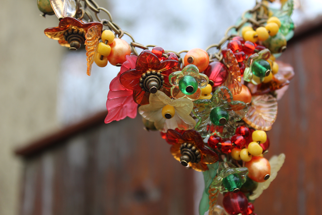 Náhrdelník - V -"Podzim v hrsti.."