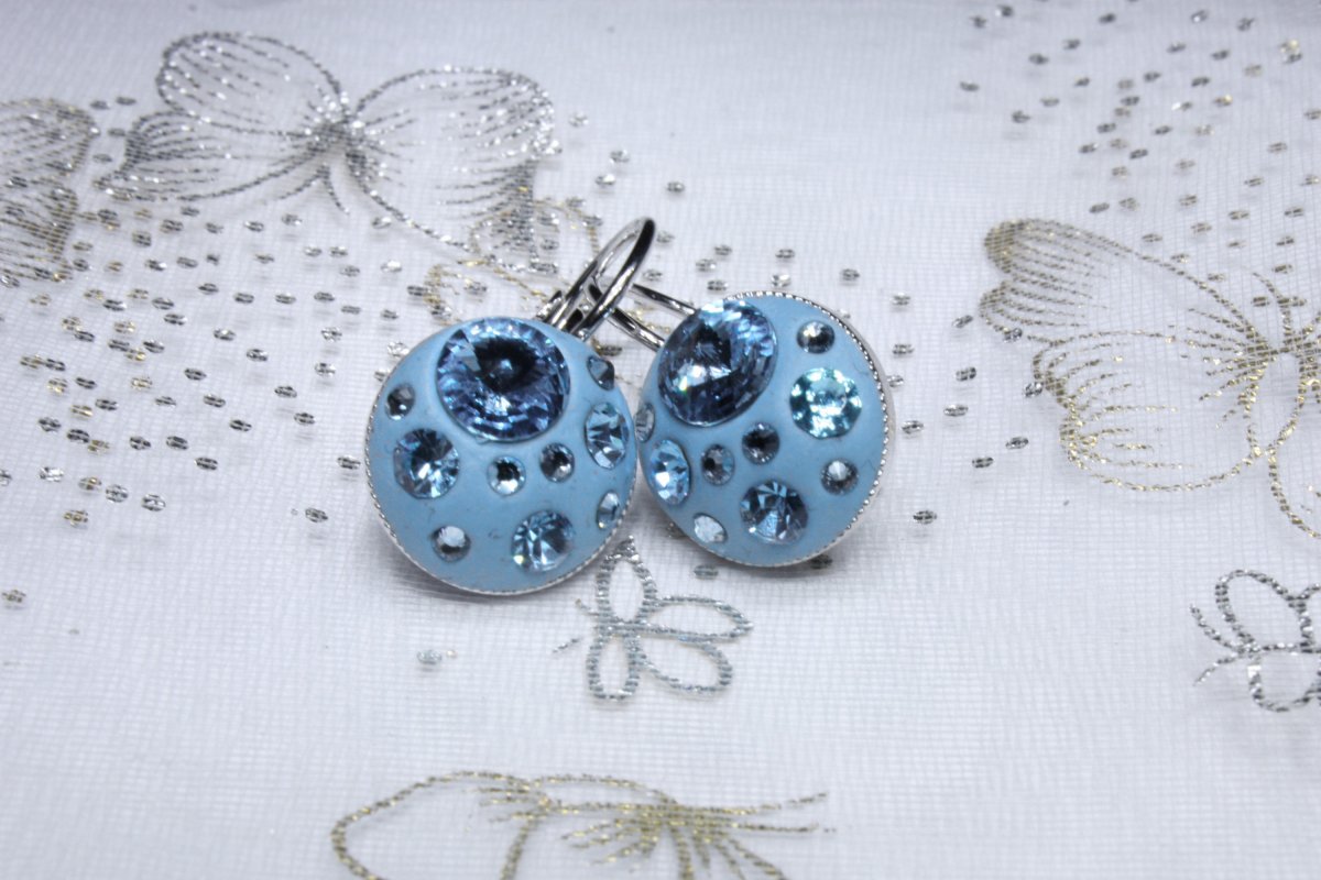 Světle modré náušnice