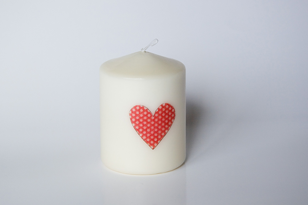 Svíčka se srdíčky