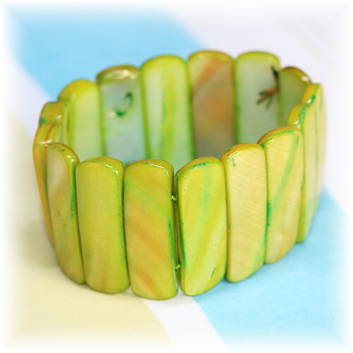 Zelený, perleťový náramek