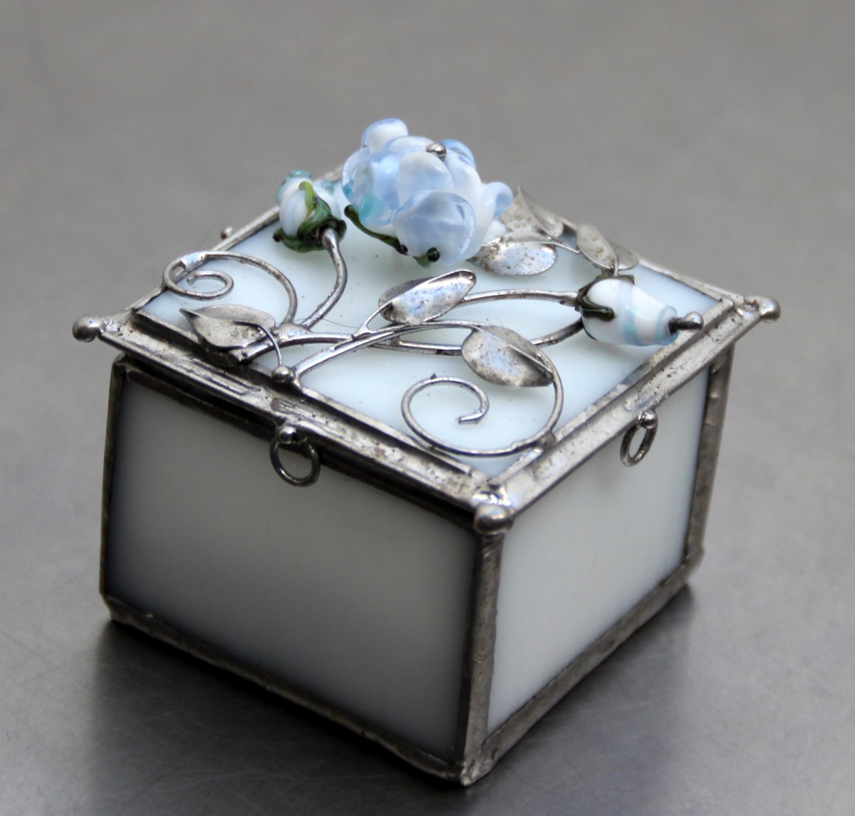 KRABIČKA ZÁMECKÁ RŮŽE V BLANKYTU