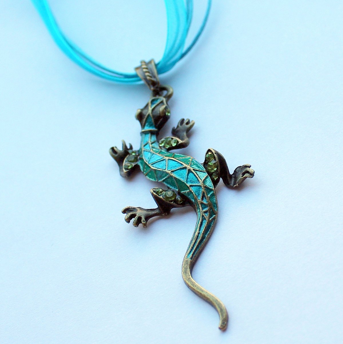 Ještěrčí náhrdelník