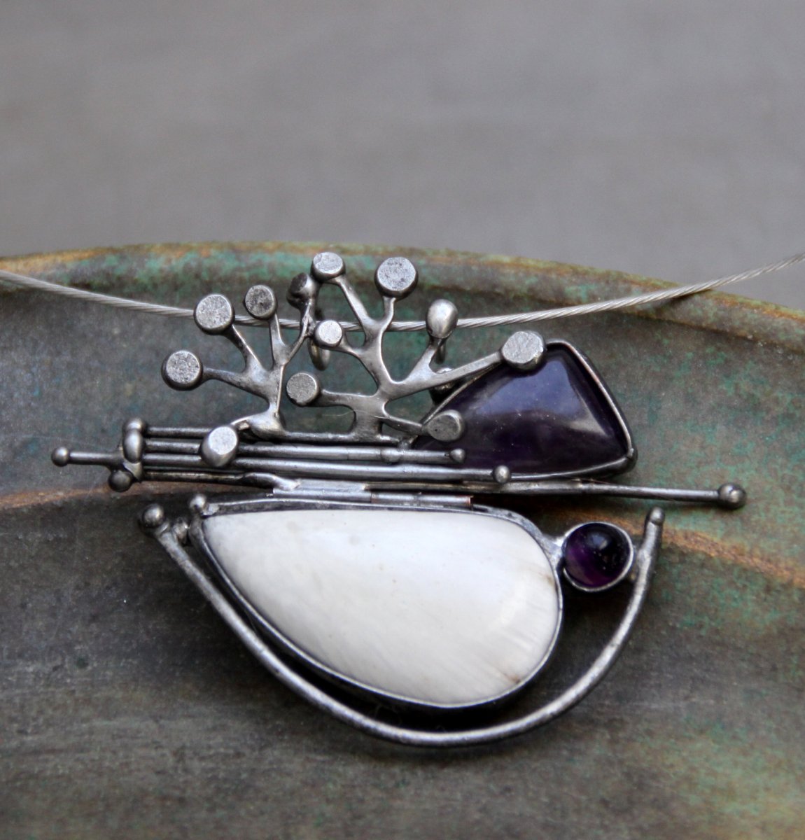 NÁHRDELNÍK JINOVATKA