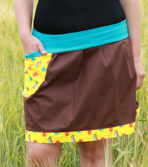 dámská sukně do A letní HNĚDÁ S OVOCEM XL