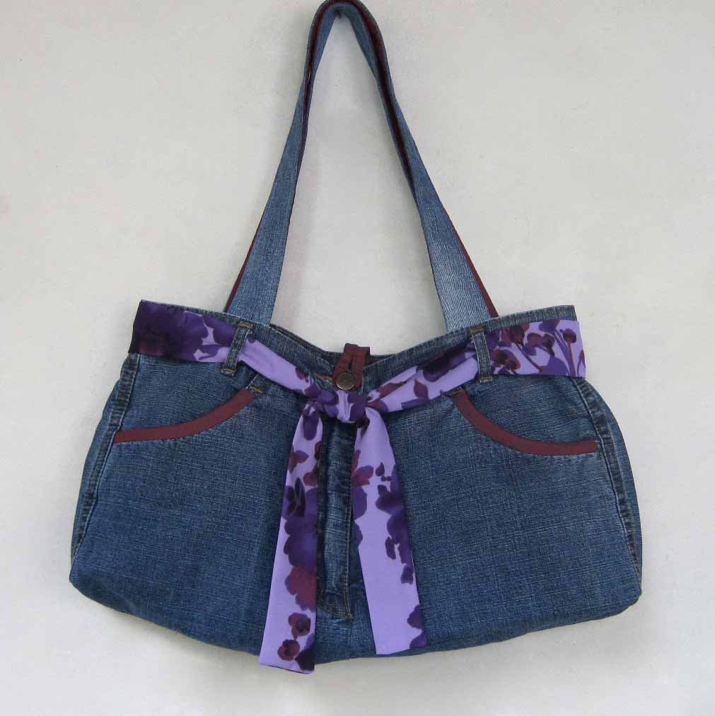 Riflová s fialovou mašlí