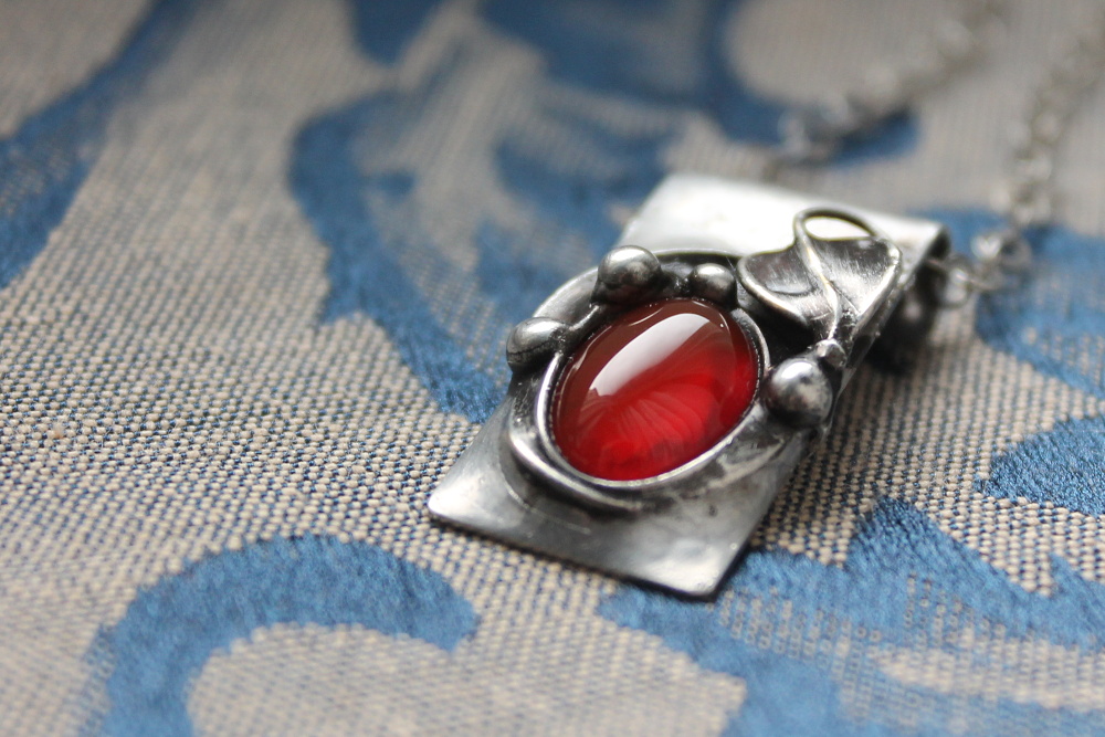 Západ slunce - přívěsek s karneolem