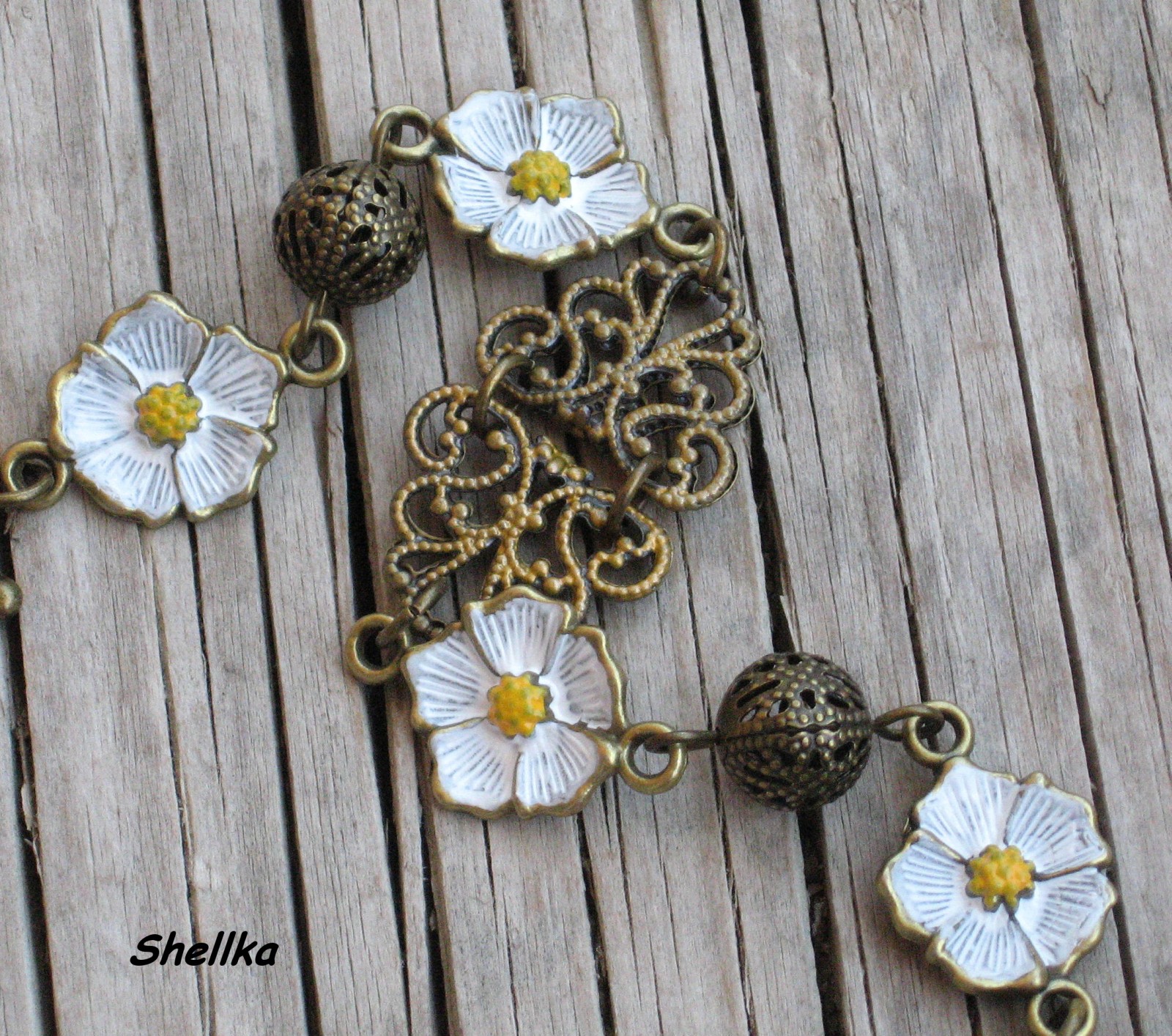 Náramek s kopretinama